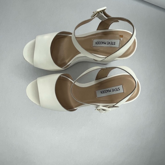 Shoes - Picture 12 of 15